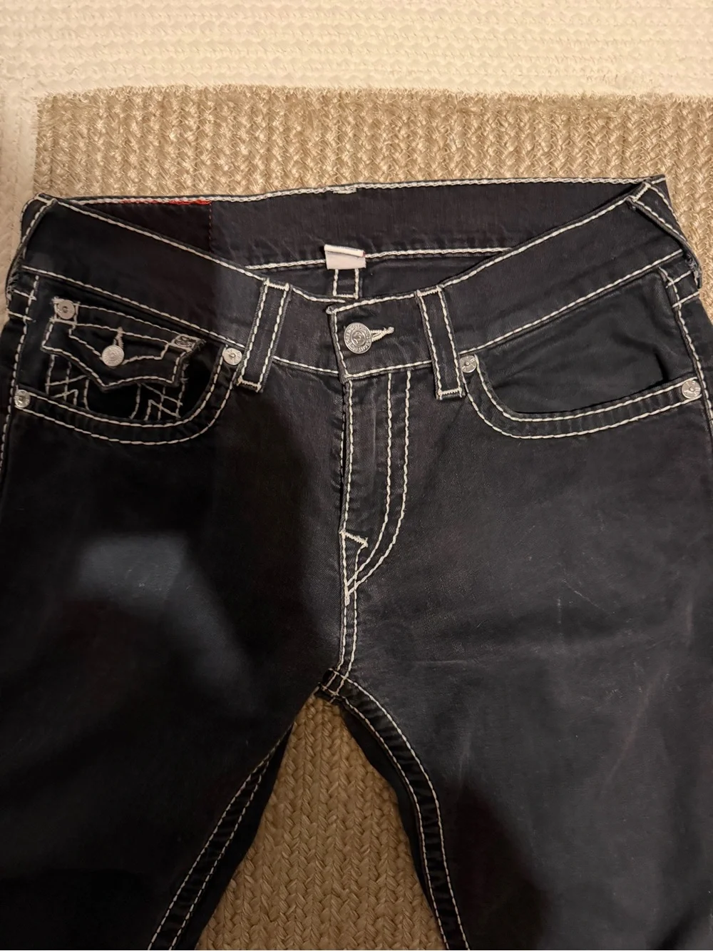 MensTrue Religion Black Straight Flap Natural Big T White Contrast Stitching